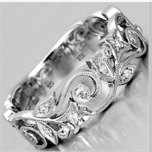 White gold filled topaz leaves ring - Picture 3 of 3